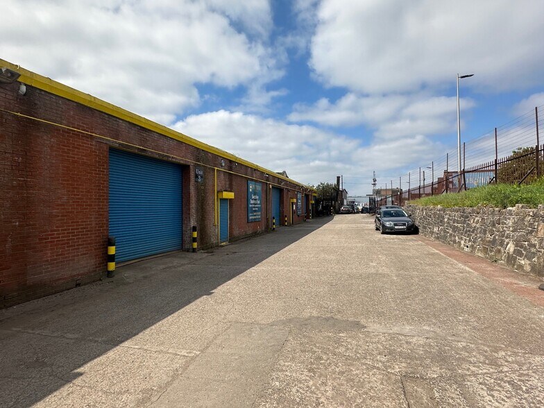215 Strathclyde St, Glasgow à louer - Photo de l’immeuble – Image 3 sur 9