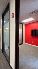 150 N Patrick Blvd, Brookfield, WI à louer - Vidéo sur l’annonce professionnelle