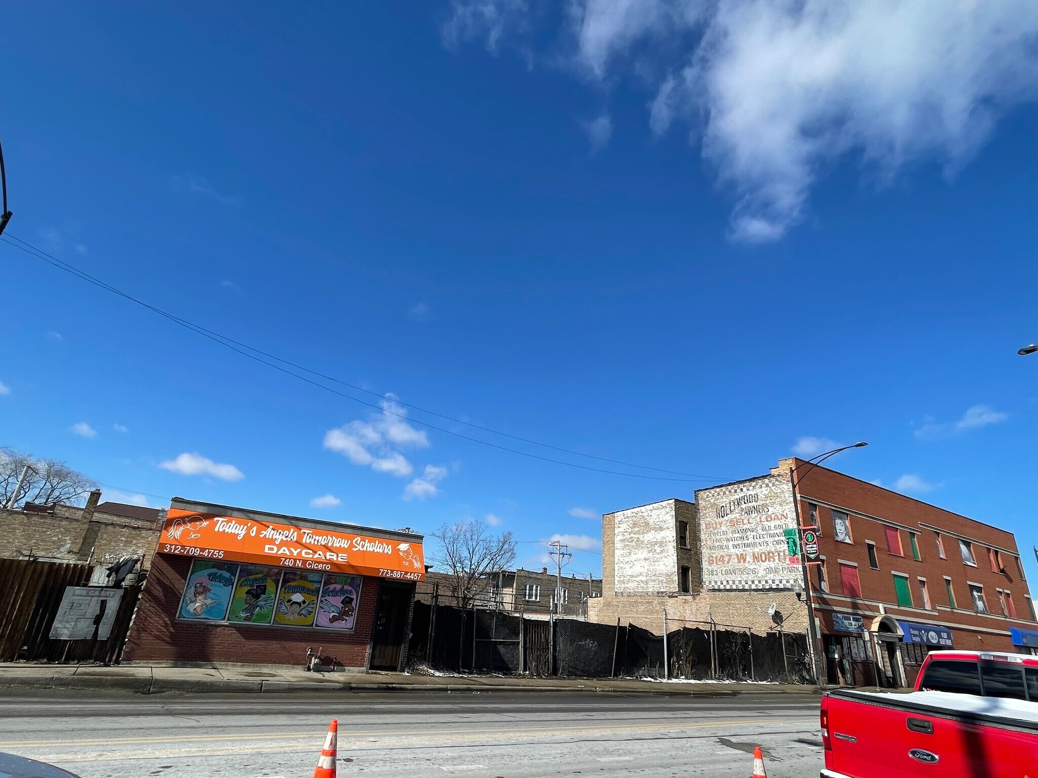 740 N Cicero Ave, Chicago, IL à vendre Photo principale– Image 1 sur 2