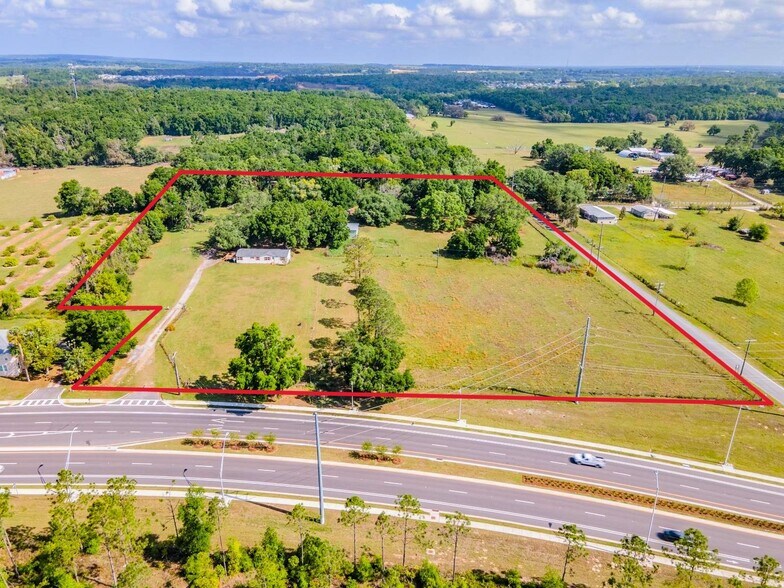 35643 Clinton Ave, Dade City, FL à vendre - Photo principale – Image 3 sur 19
