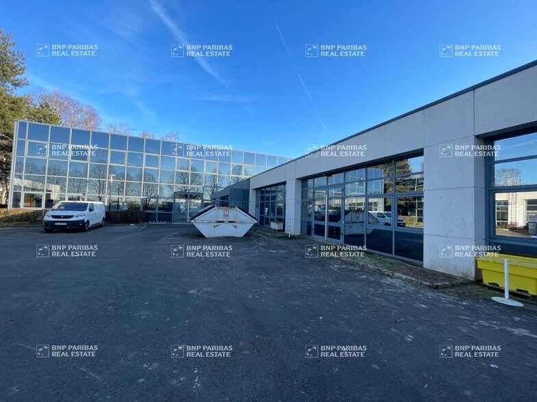Local d'activités dans Saclay à vendre - Photo de l’immeuble – Image 3 sur 6