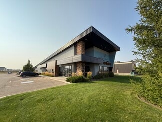 Plus de détails pour 518 Laura Av, Red Deer County, AB - Bureau à vendre