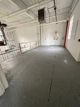 504 Hazard Ave, Enfield, CT à louer Photo intérieure– Image 1 sur 3