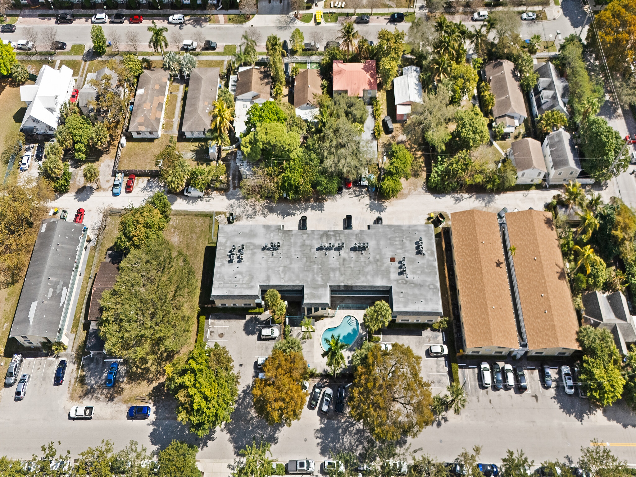 536, 532, 528, 522, 508 NE 1st Avenue portefeuille de 3 biens à vendre sur LoopNet.fr Photo principale– Image 1 sur 16