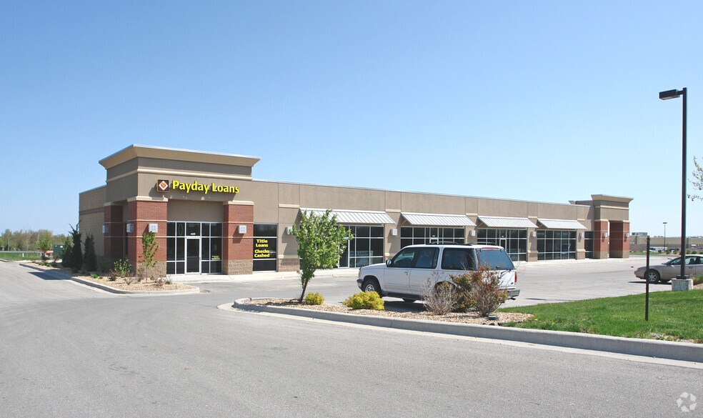 300-304 S Salem St, Oak Grove, MO à louer - Photo de l’immeuble – Image 2 sur 2