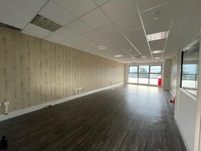 12 William Prance Rd, Plymouth à louer Photo intérieure– Image 1 sur 9