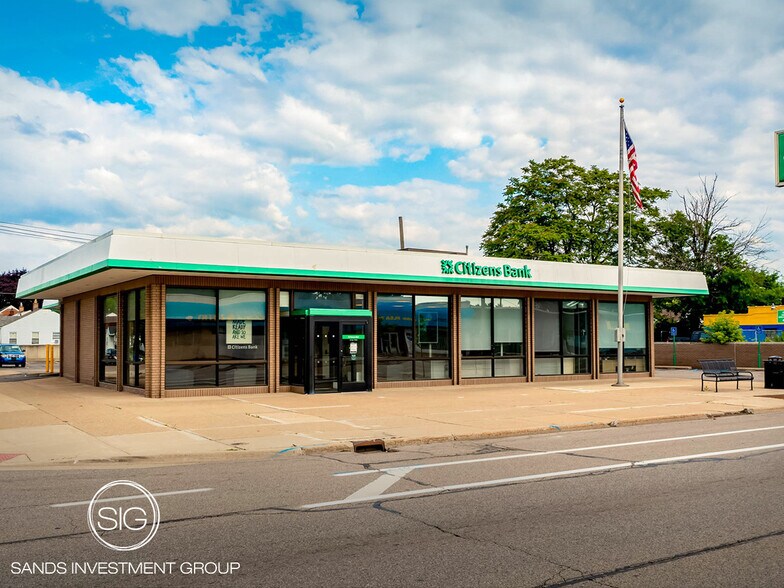 23521 Van Dyke Ave, Warren, MI à vendre - Photo de l’immeuble – Image 1 sur 4