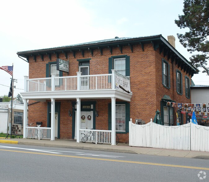 225 N Market St, Selinsgrove, PA à vendre - Photo de l’immeuble – Image 2 sur 4