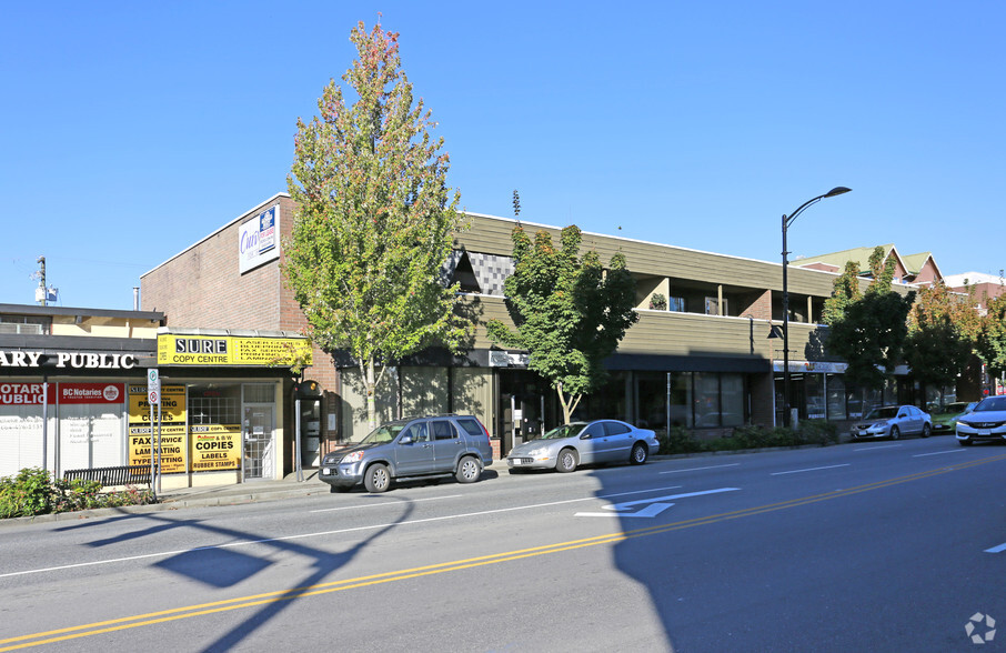 22325 Lougheed Hwy, Maple Ridge, BC à louer - Photo principale – Image 1 sur 10