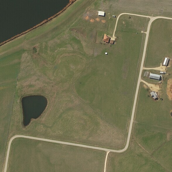 600 County Road 405, Taylor, TX à vendre - Photo de l’immeuble – Image 2 sur 17