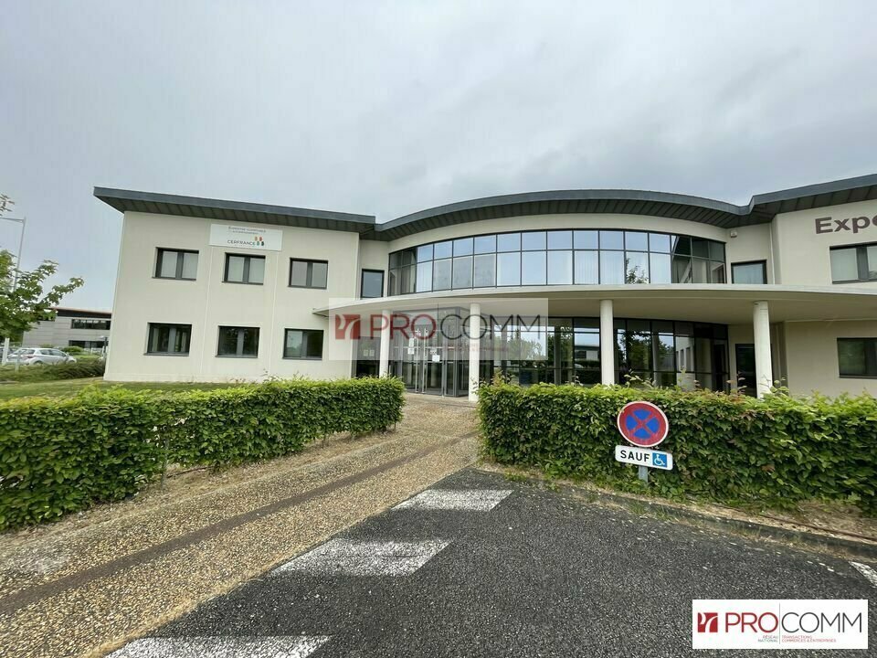 Bureau dans Chartres à louer Photo de l’immeuble– Image 1 sur 11