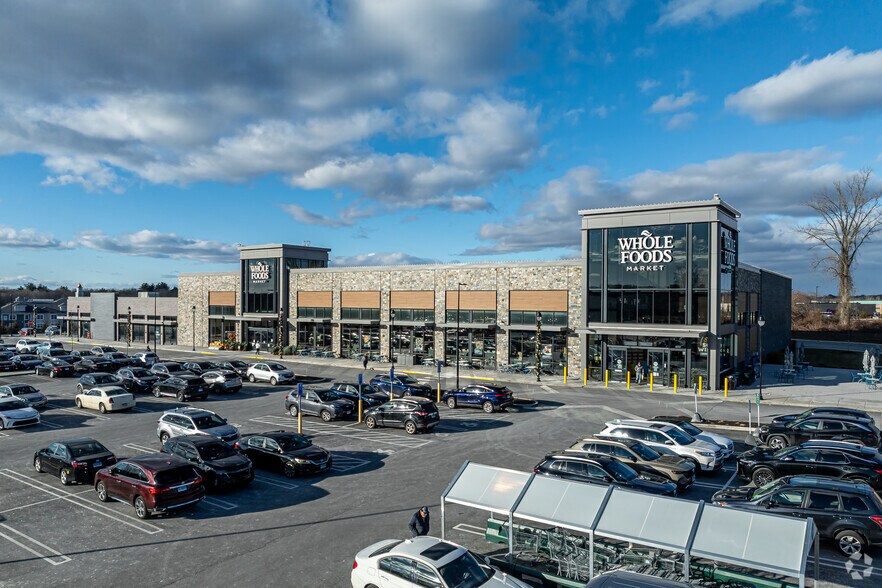 600 Evergreen Way, South Windsor, CT à louer - Photo de l’immeuble – Image 3 sur 21