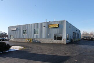Plus de détails pour 80 Berkshire Dr, Crystal Lake, IL - Local commercial à louer