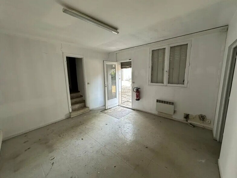 Local d'activités dans Champigny-sur-Marne à vendre - Photo de l’immeuble – Image 1 sur 7
