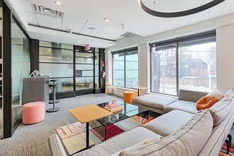 326 Davenport Rd, Toronto, ON à louer Photo intérieure– Image 1 sur 11