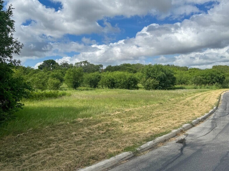 5501 Larkdale Dr, San Antonio, TX à vendre - Autre – Image 3 sur 6