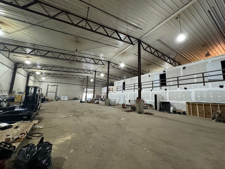 55 Industrial Dr, East Millinocket, ME à vendre - Photo de l’immeuble – Image 3 sur 10