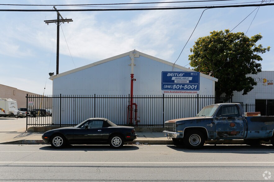 10009 Canoga Ave, Chatsworth, CA à louer - Photo de l’immeuble – Image 3 sur 5