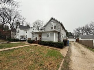 Plus de détails pour 10 Units Champaign IL  - 2 Adjacent Prop – Logement à vendre, Champaign, IL