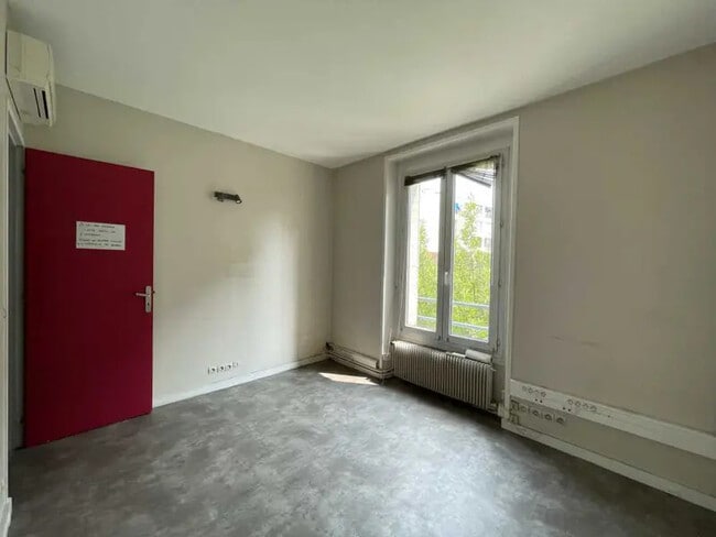 Plus de détails pour Bureau à vendre