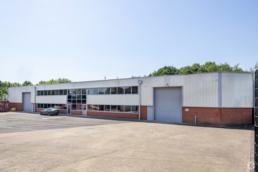Quinn Clos, Coventry à louer - Photo de l’immeuble – Image 2 sur 2