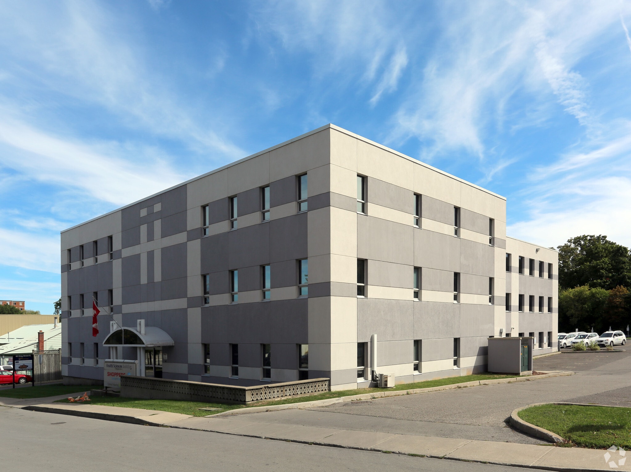 15 Mountain Ave S, Hamilton, ON à louer Photo principale– Image 1 sur 4