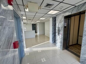 2161 E Commercial Blvd, Fort Lauderdale, FL à louer Photo intérieure– Image 1 sur 6