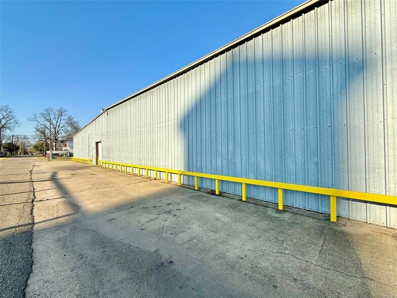 2210 Alabama Ave, Selma, AL à louer - Photo de l’immeuble – Image 3 sur 9