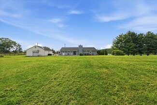 Plus de détails pour 21412 Evergreen Mills Rd, Leesburg, VA - Local d'activités à louer