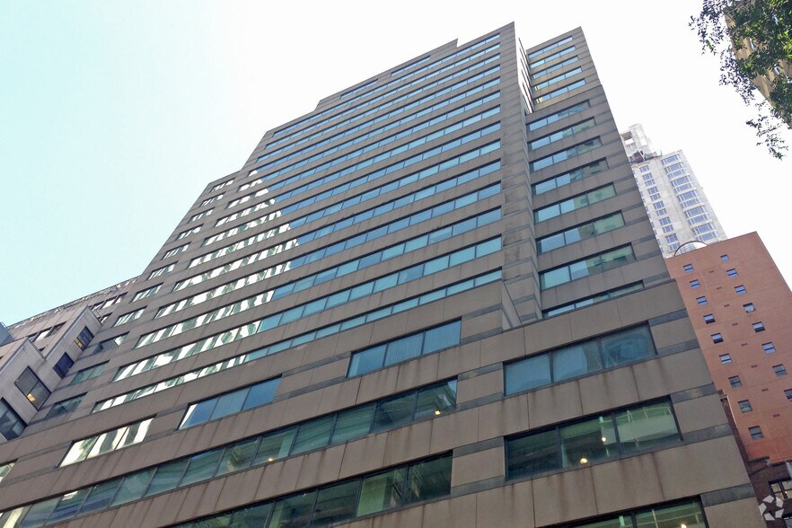 55 E 59th St, New York, NY à louer - Photo de l’immeuble – Image 2 sur 2