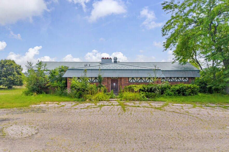 2701 Golf Course Dr, Marlette, MI à vendre - Photo de l’immeuble – Image 3 sur 14