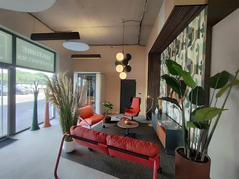 Bureau dans Vaulx-Milieu à louer - Hall d’entrée – Image 1 sur 4