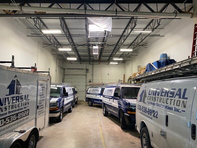 2760 Beverly Dr, Aurora, IL à vendre - Photo de l’immeuble – Image 2 sur 5