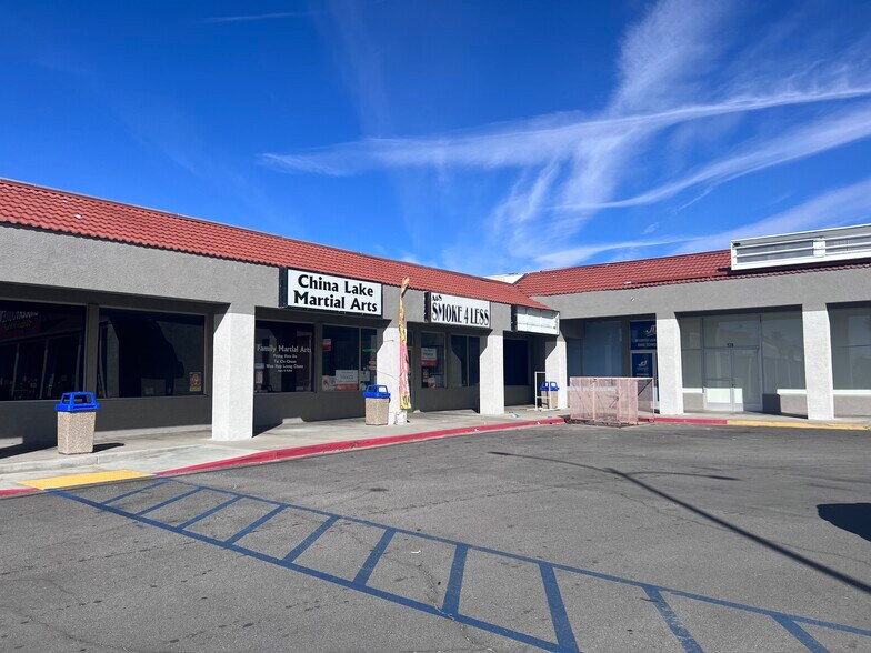100 N China Lake Blvd, Ridgecrest, CA à louer - Photo de l’immeuble – Image 2 sur 4