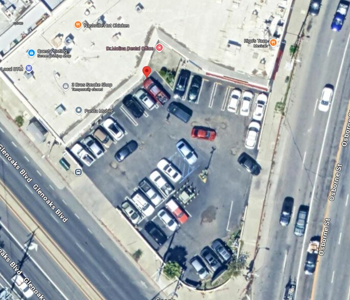 10750 Glenoaks Blvd, Pacoima, CA à louer - Photo de l’immeuble – Image 3 sur 6
