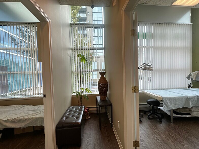 8260 Westminster Hwy, Richmond, BC à vendre - Photo de l’immeuble – Image 3 sur 15