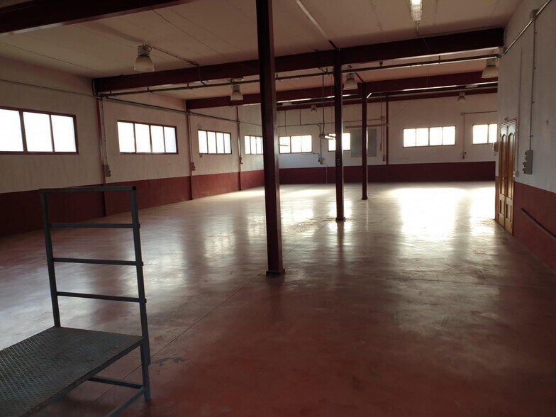 Industriel/Logistique dans Petrer à louer - Photo intérieure – Image 2 sur 38