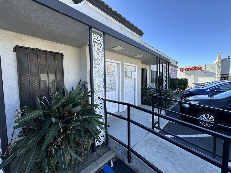 3972 N Waterman Ave, San Bernardino, CA à vendre - Photo de l’immeuble – Image 3 sur 5