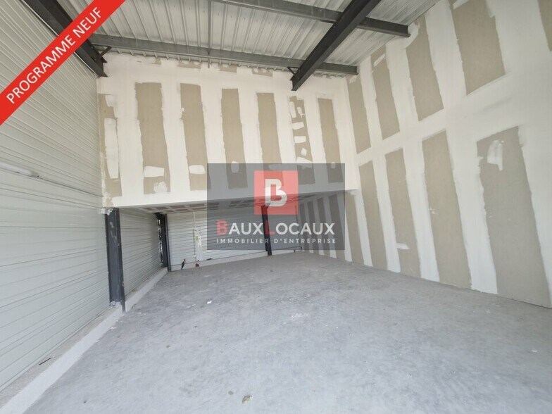 Local commercial dans Marignane à louer - Photo intérieure – Image 1 sur 5