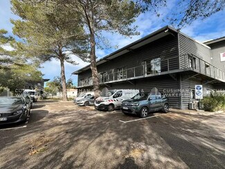 Plus de détails pour Local d'activités à louer