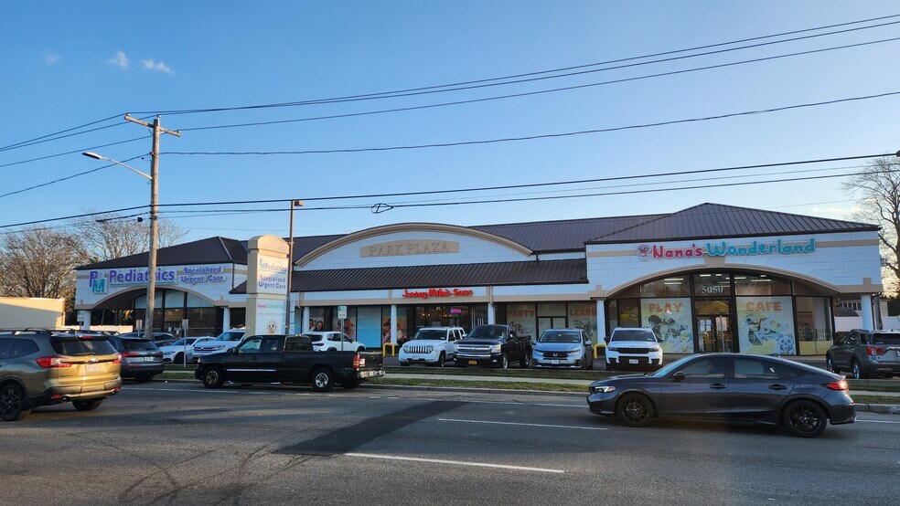 5050 Sunrise Hwy, Massapequa Park, NY à vendre - Photo de l’immeuble – Image 2 sur 7