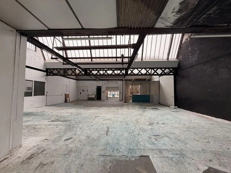 Local d’activités dans Rillieux-la-Pape à louer - Photo de l’immeuble – Image 2 sur 14