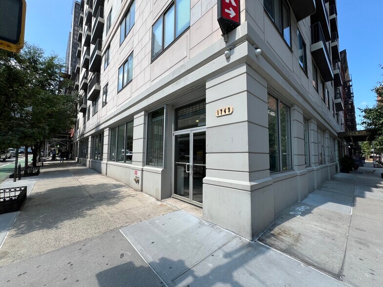 354 E 91st St, New York, NY à louer - Photo de l’immeuble – Image 1 sur 7