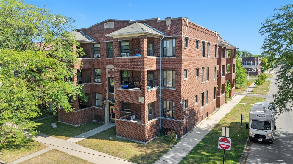 7255-7257 S Princeton Ave, Chicago, IL à vendre - Photo de l’immeuble – Image 1 sur 7
