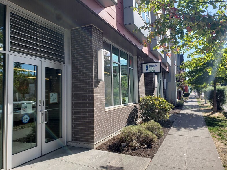 5444 Delridge Way SW, Seattle, WA à louer - Photo de l’immeuble – Image 3 sur 9