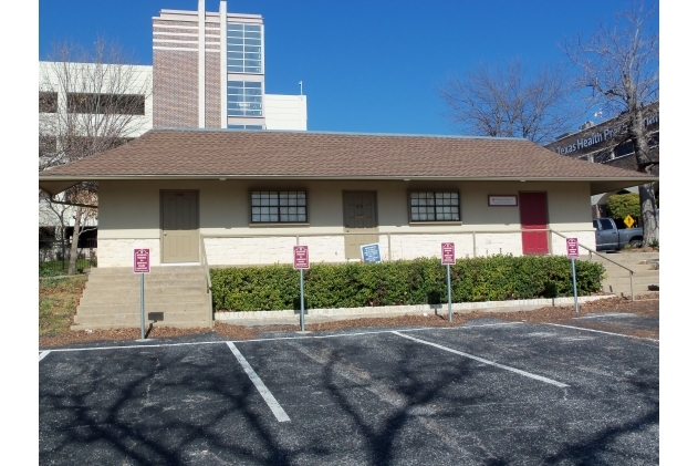 404 Bryant St, Sherman, TX à louer - Photo principale – Image 1 sur 64