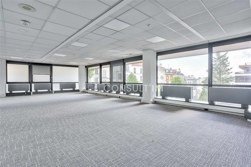 Bureau dans Saint-Cloud à louer Photo intérieure– Image 1 sur 9