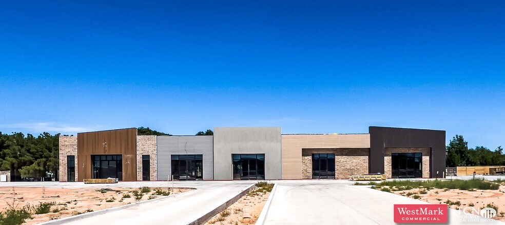 8333 Upland Avenue, Lubbock, TX à louer - Photo principale – Image 1 sur 1