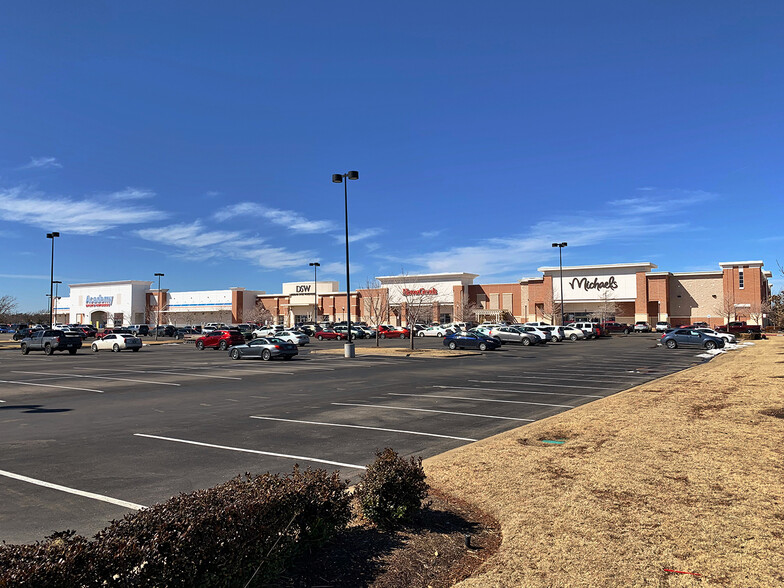 1400 24th Ave NW, Norman, OK à louer - Photo de l’immeuble – Image 1 sur 24
