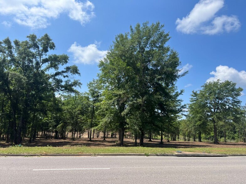 9723 Airport Blvd, Mobile, AL à vendre - Photo de l’immeuble – Image 2 sur 6